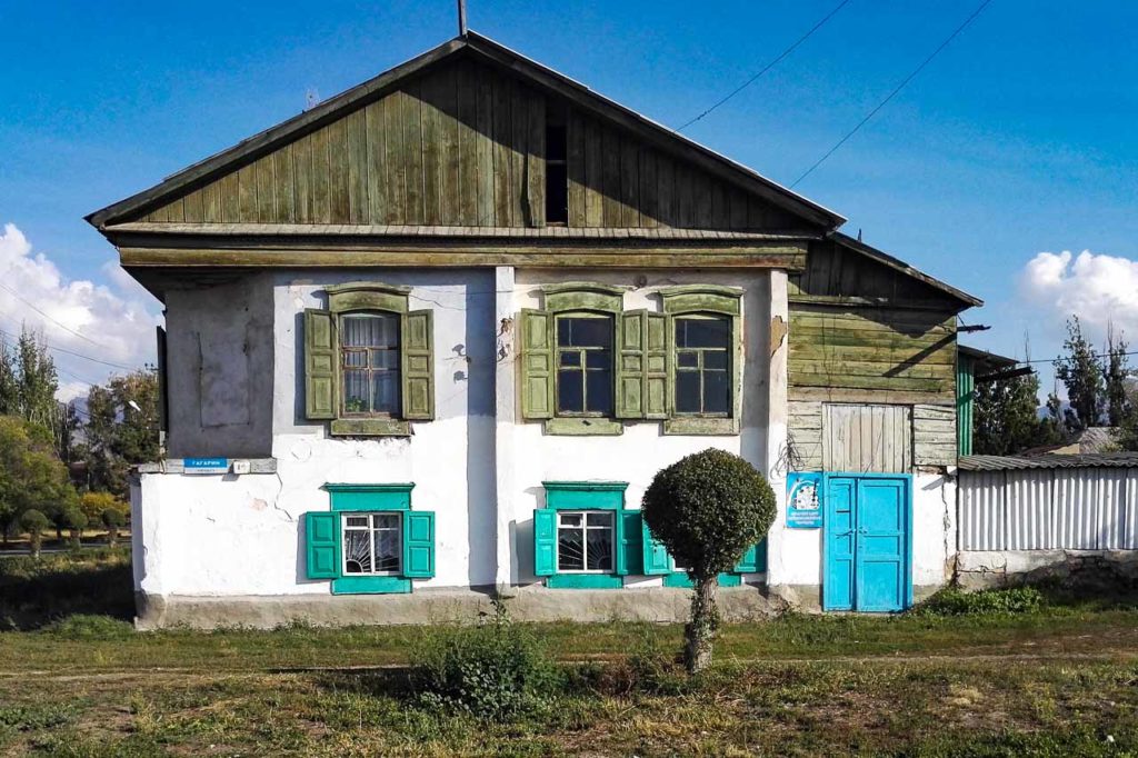 Karakol gingerbread house