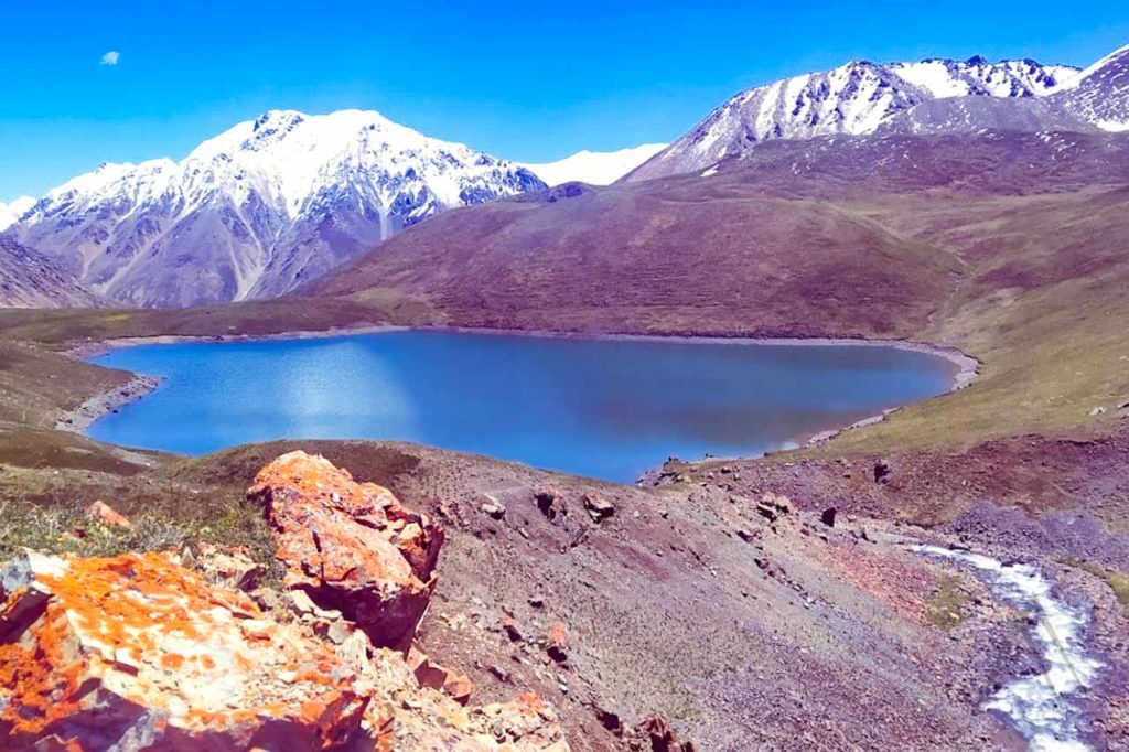 Teshik Kol lake