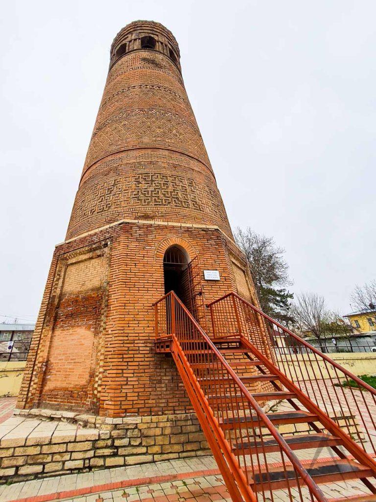 Uzgen minaret full
