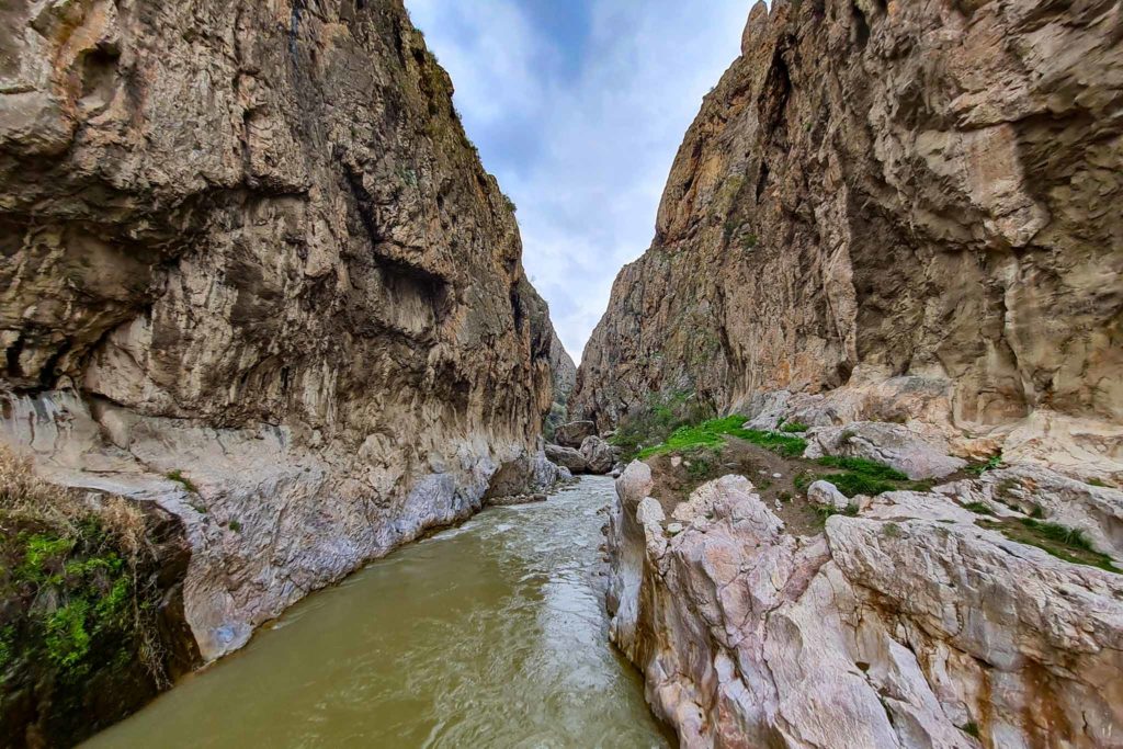dangi canyon south of kyrgyzstan