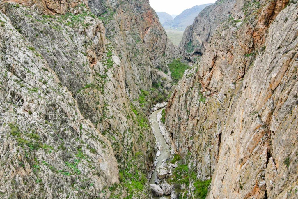 dangi canyon in aravan river