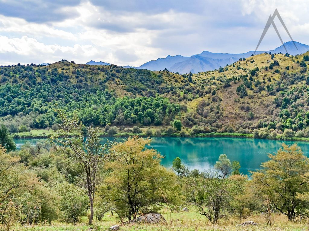 Piccolo lago vicino a Sary Chelek