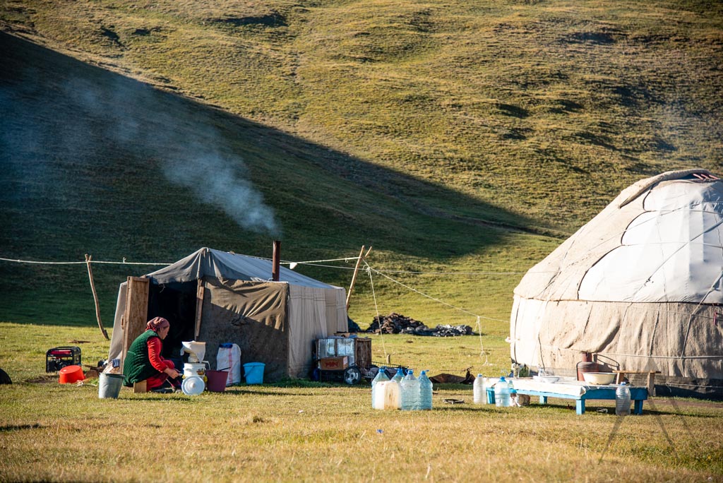 Son Kul yurt camp
