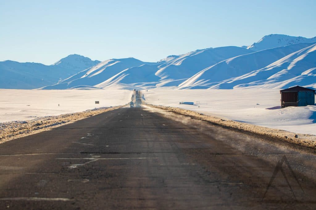 Suusamur valley road in winter