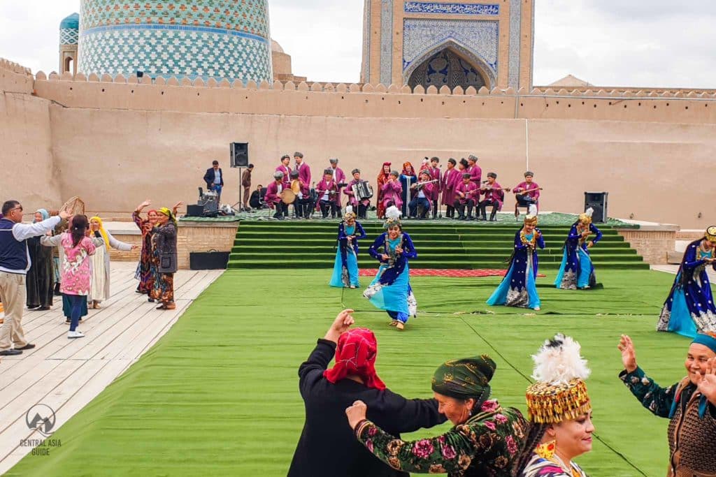 Uzbek dance in Khiva
