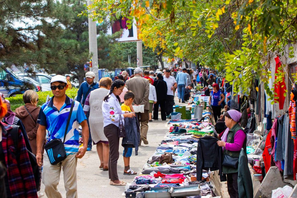 orto-saaay bazar in Bishkek