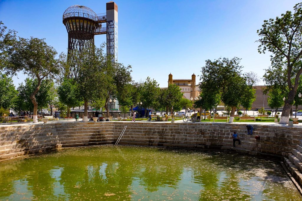 bolo hauz pond