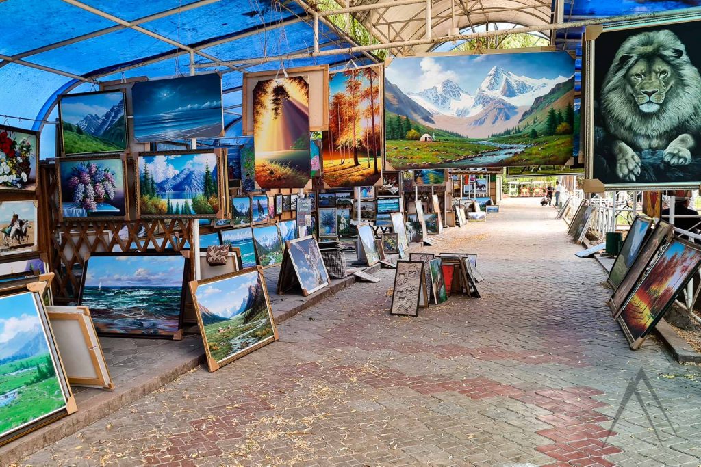 Bishkek artists exhibit and sell their paintings