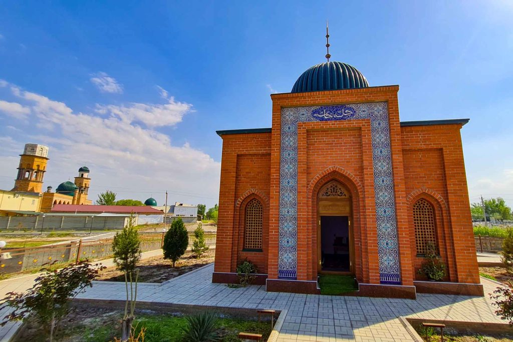 Mausoleum​ in Rishtan