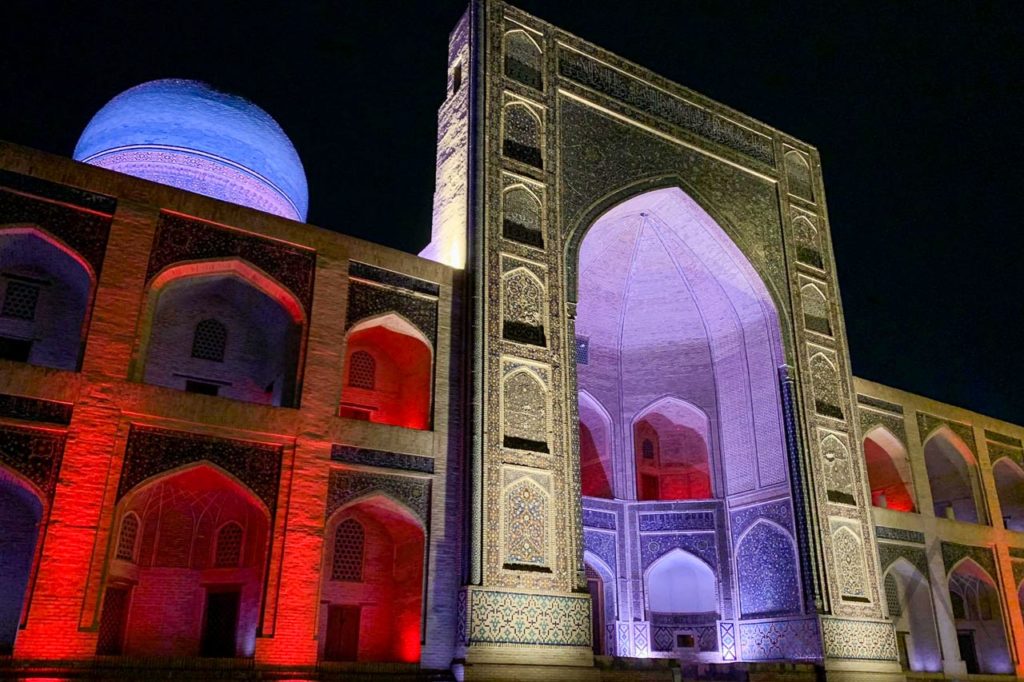 Samarkand Registan madrassa in the evening lights