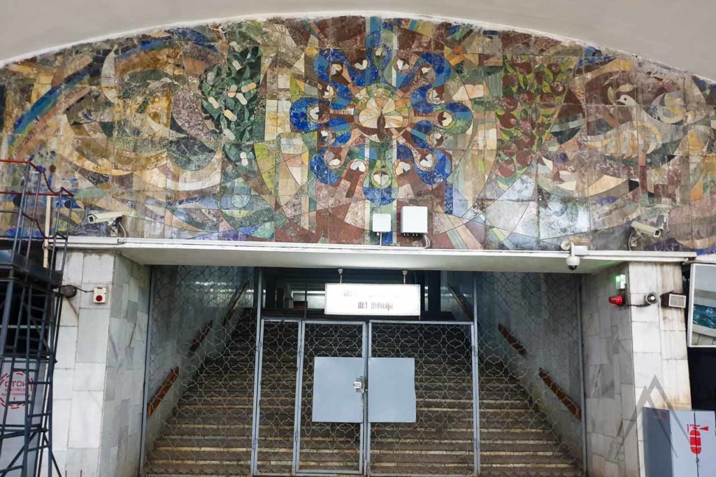 Tashkent metro mural from Soviet time