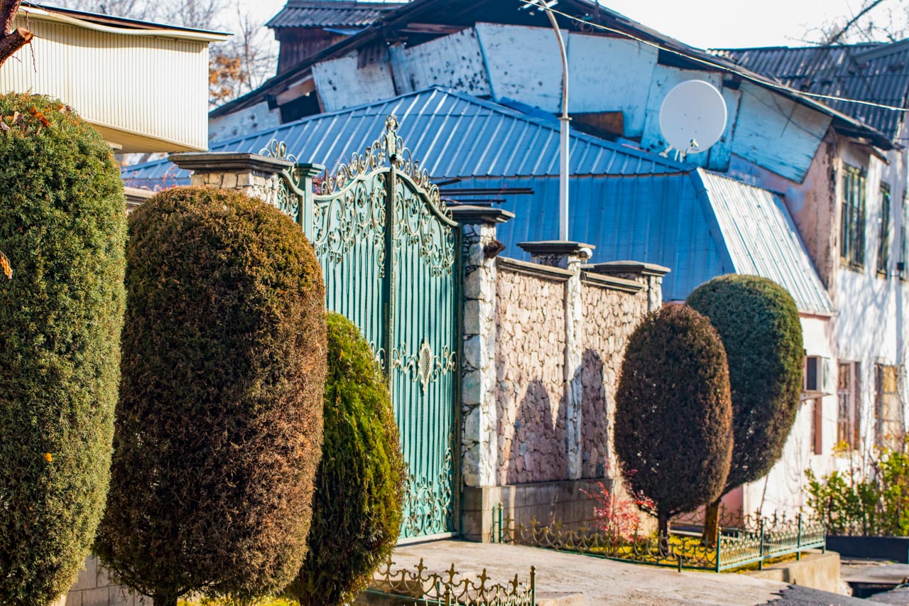 Beautiful gate of a Dushanbe house yard