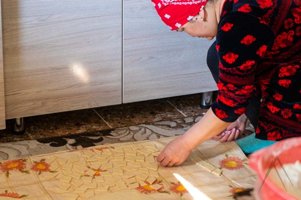 Cutting the boorsok dough