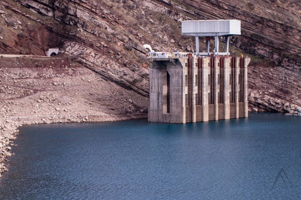 Nurek dam structures