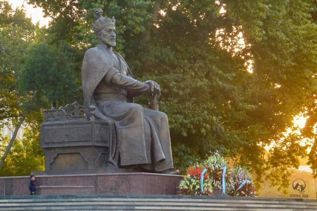 Amir Timur monument