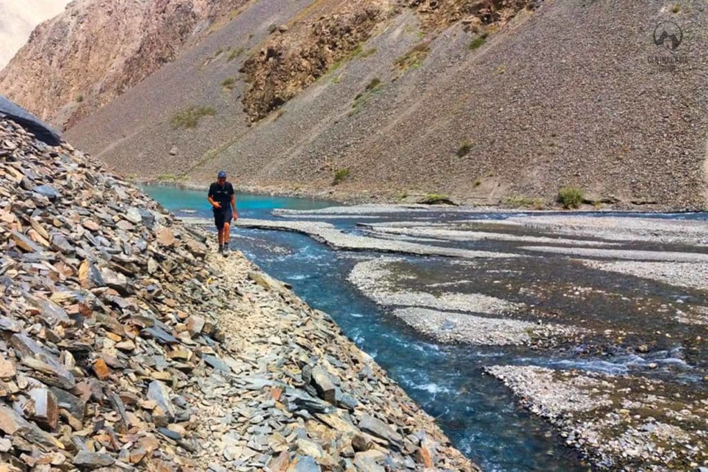 9 Tage Pamir-Tour, Trekking in Jazev