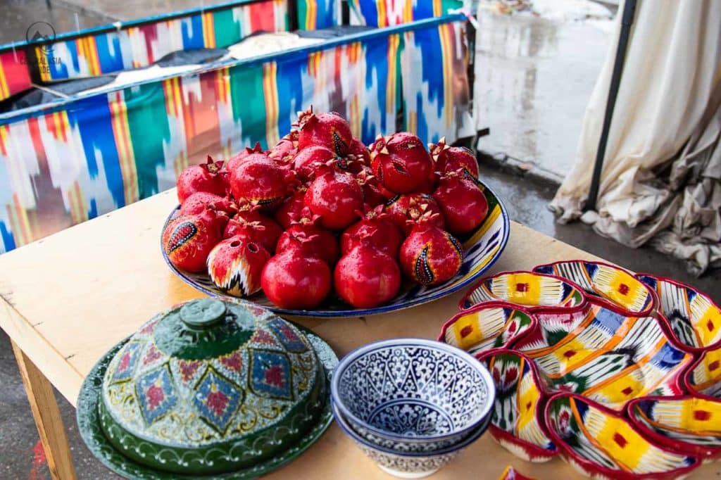 Uzbek ceramics souvenirs