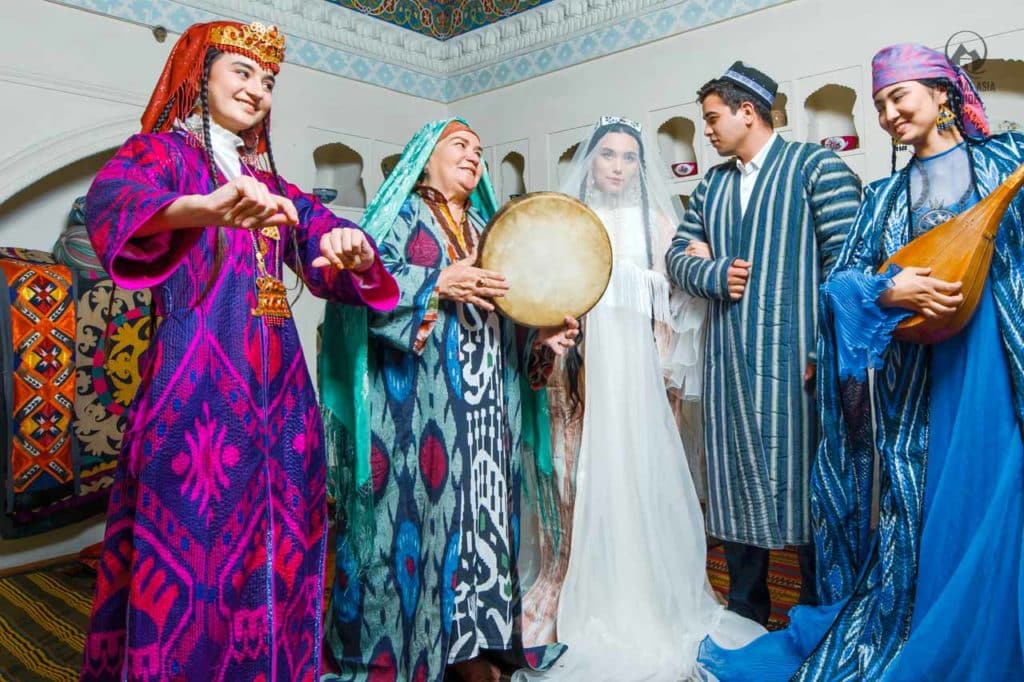 Uzbek national dresses