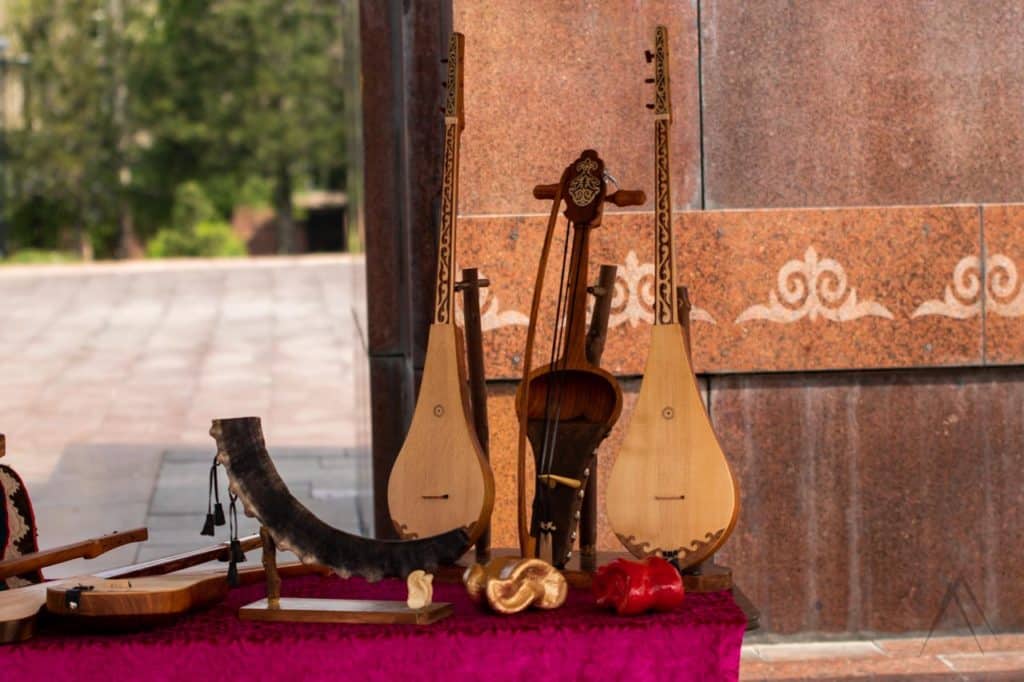 Kyrgyz musical instruments