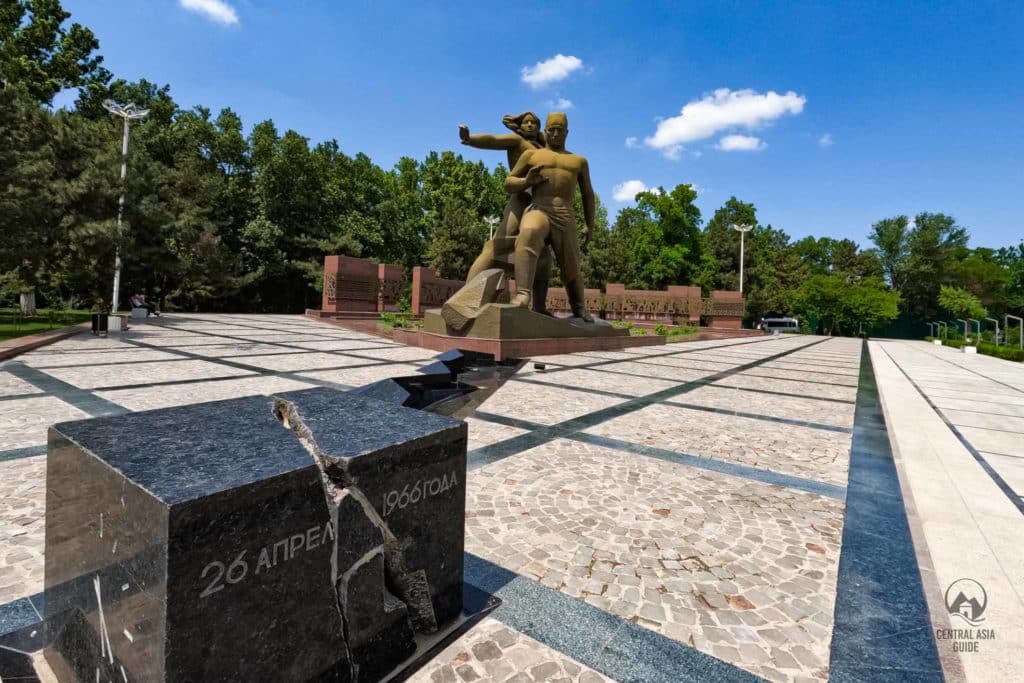 earthquake memorial tashkent