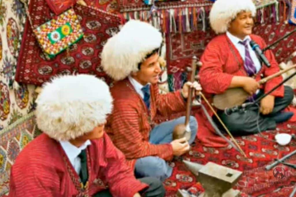 Turkmen Traditional Clothing