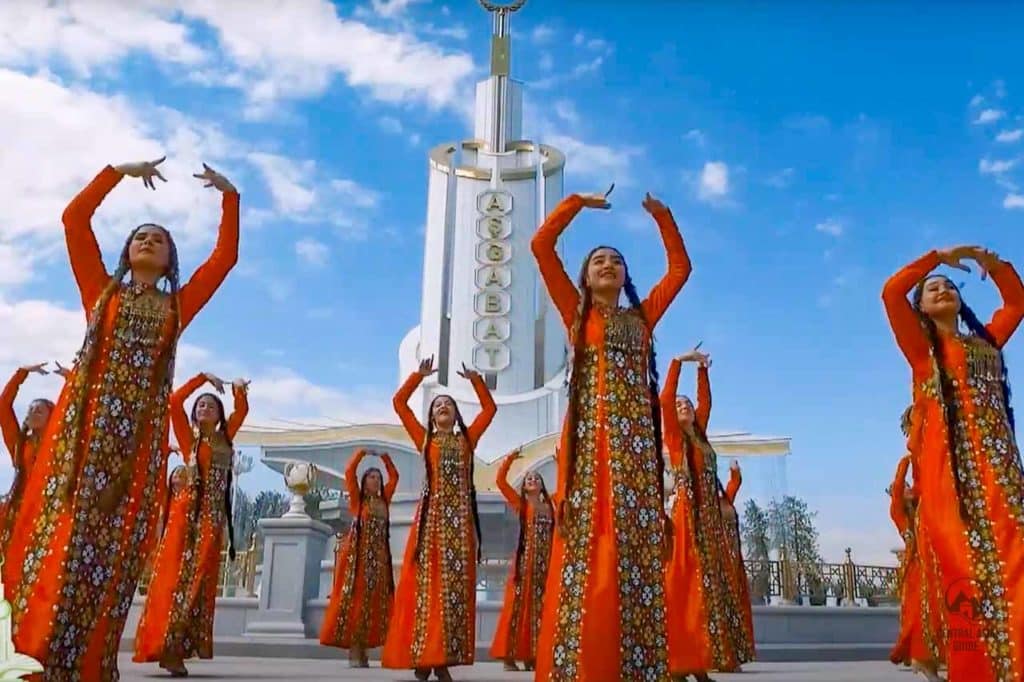 Turkmen dance