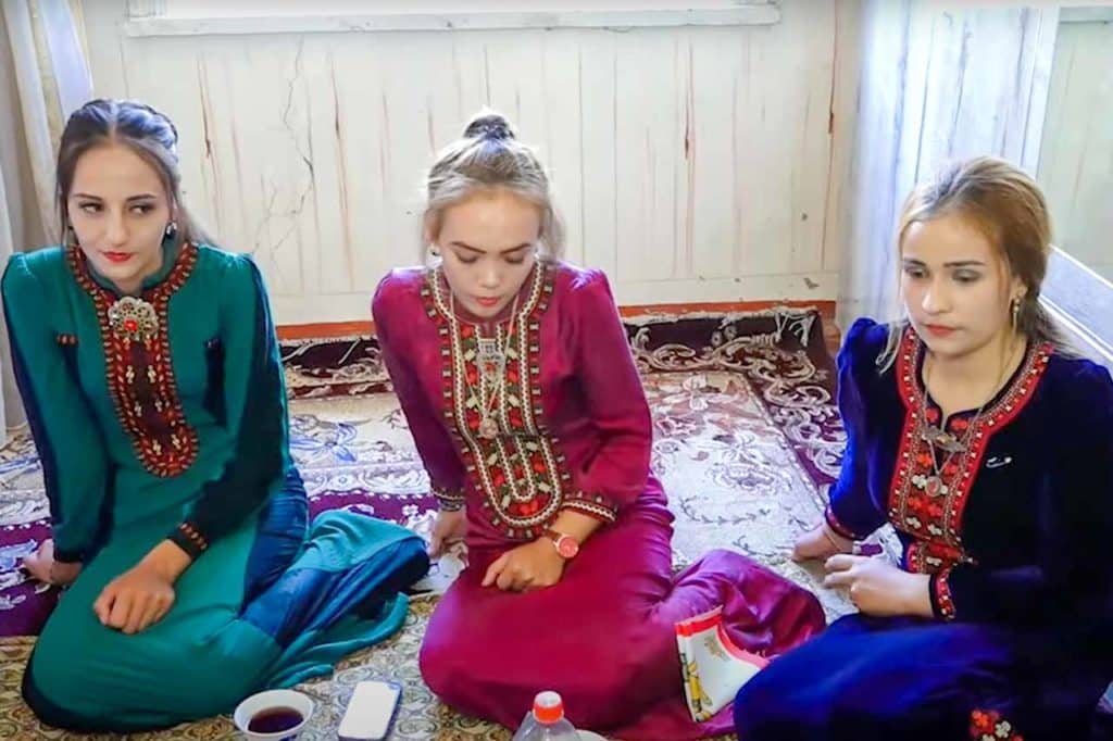 Turkmen girls