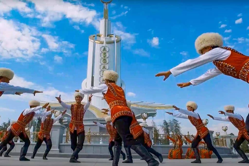 Turkmen dance