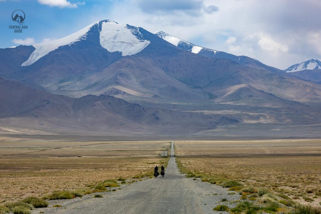 Pamir highway with cyclists