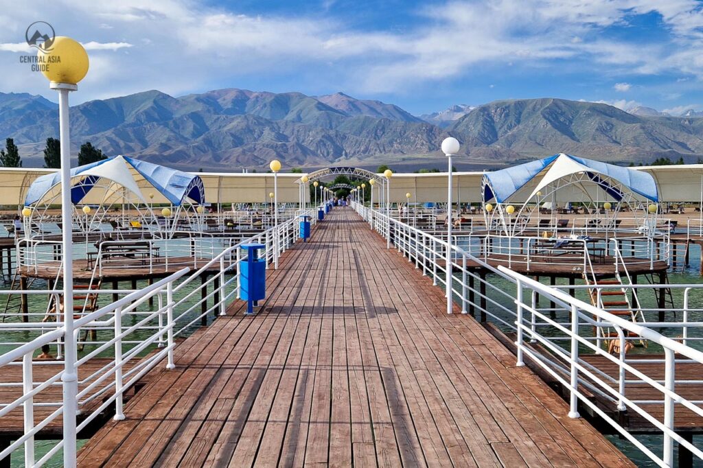 Cholpon Ata good accommodation and good pier to Issyk Kul