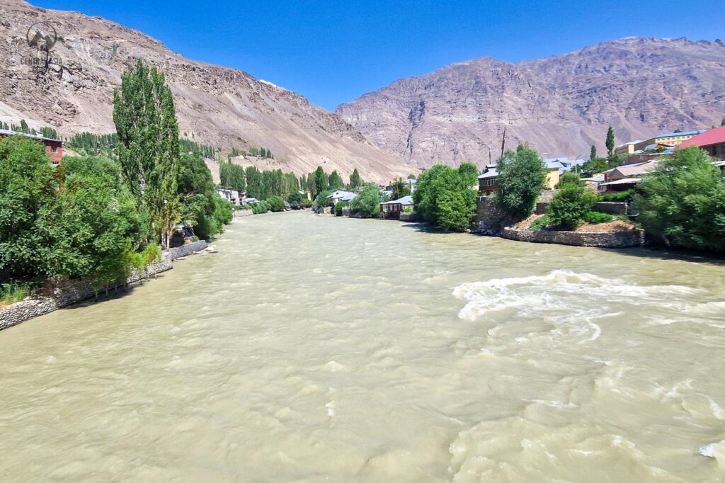 Gunt river is flowing through Khorog