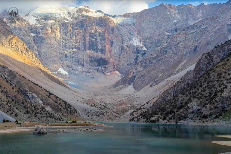 Kulikalon lake and Fann mountains