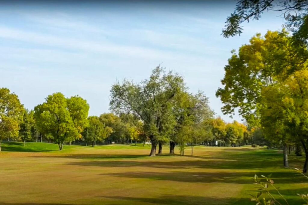 Tashkent lakeside golf