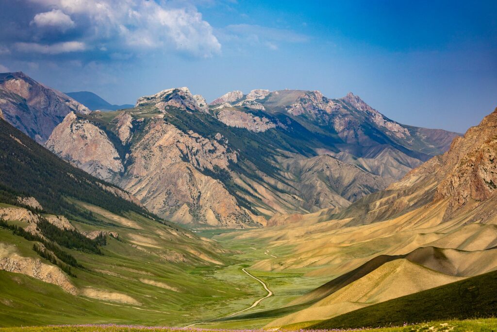 Road to Song Kul