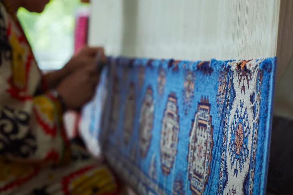 Uzbek carpet making in Bukhara Samarkand style