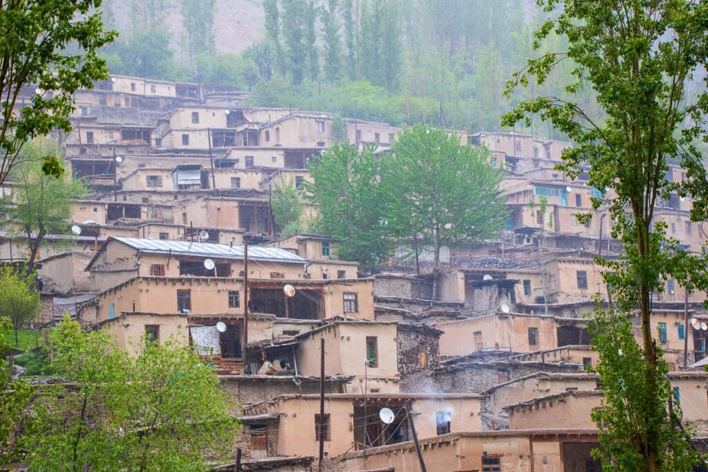 Voru village built vertically along the mountain side