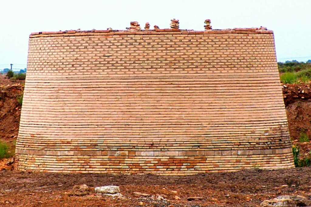 Mamun Minaret. Konye-Urgench, Turkmenistan