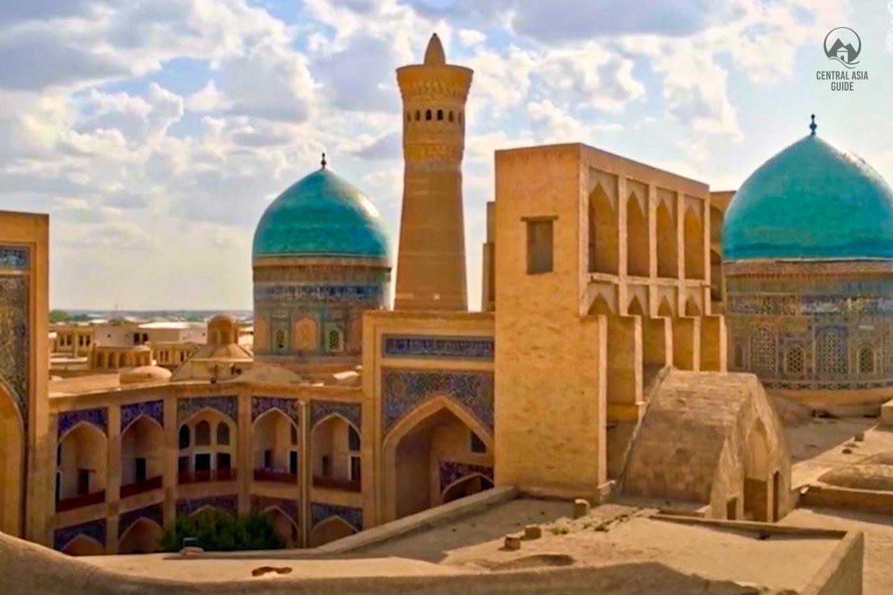 Vista de Bukhara de los edificios de la época de la Ruta de la Seda