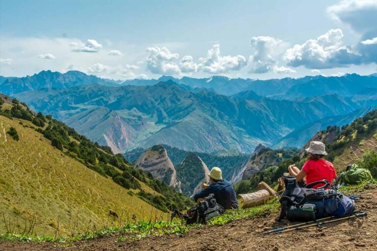 Sarybell pass during an Alay trekking tour