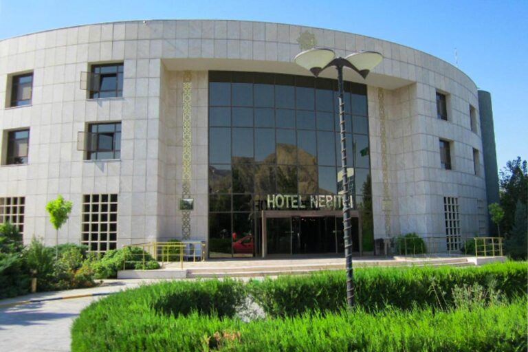 Nebitchi Hotel